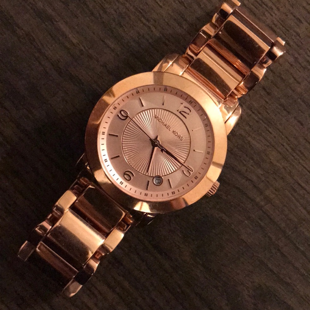 Michael Kors rose gold watch